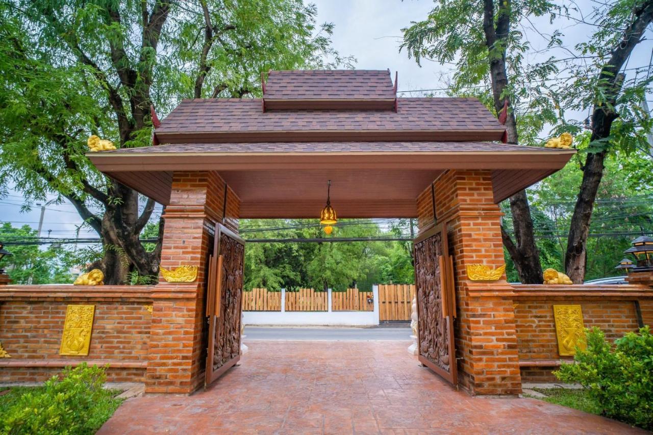 Siri Nakornpink Chiang Mai Hotel Sha Plus Kültér fotó